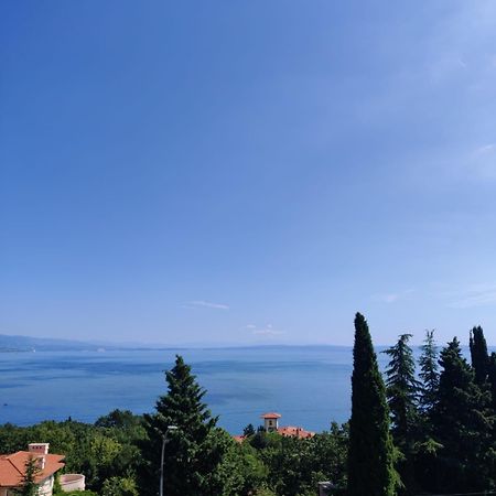 Apartmani Matija Opatija Exteriör bild