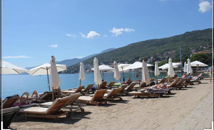 Apartmani Matija Opatija Exteriör bild